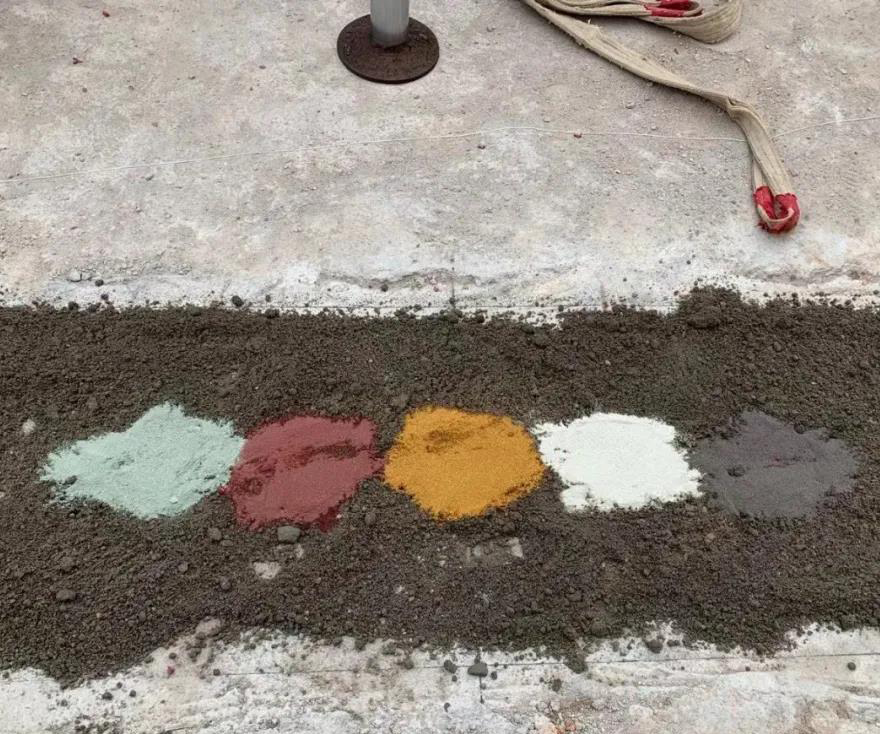 三僚曾真君：熊府做门楼风水布局，大门形状基本形成，安门大吉