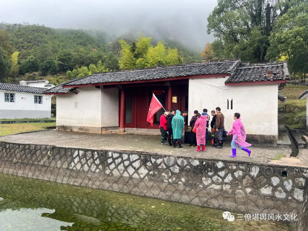 三僚真君堂风水考察实操：最具代表性的房份操控作品——蛇形祠