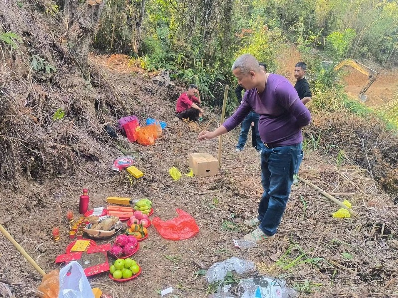 三僚曾真君：湖南祖坟开工破土